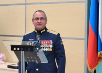 «Слова полицейской присяги «Служа закону – служу народу!» четко обозначают важность и ценность органов внутренних дел для государства, общества и каждого человека» - Евгений Чинцов