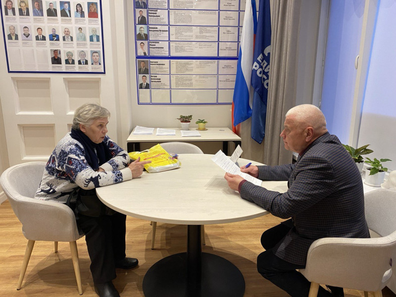Владимир Тарасов провел личный прием граждан
