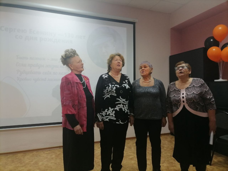 Тематическое мероприятие «День поэзии» состоялось на территории ТОС №3