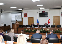 Депутаты рассмотрели вопрос передачи в муниципальную собственность  15 квартир для детей-сирот на имущественной комиссии городской Думы