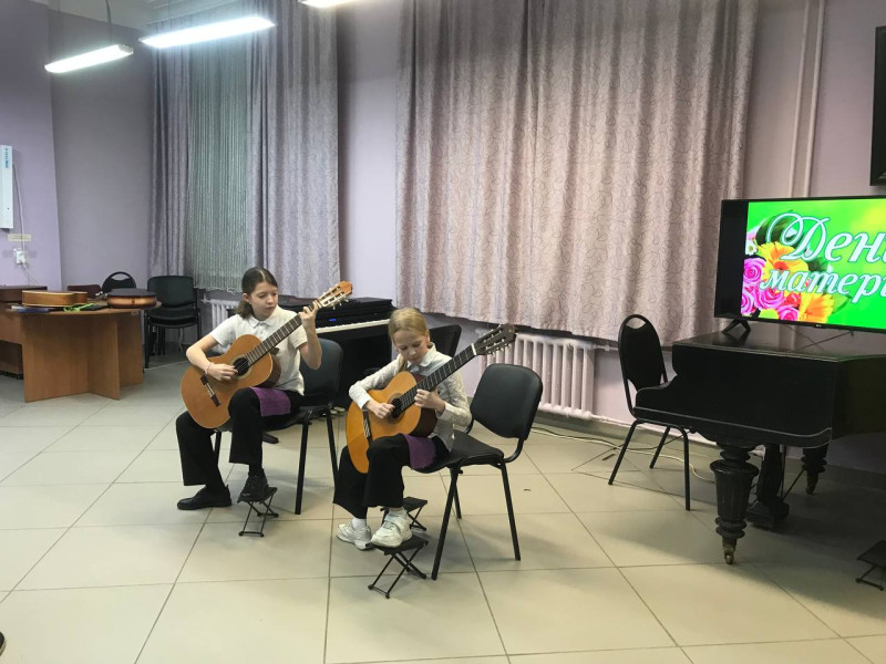 25 ноября в библиотеке имени Люкина прошел замечательный праздник, посвященный Дню Матери.