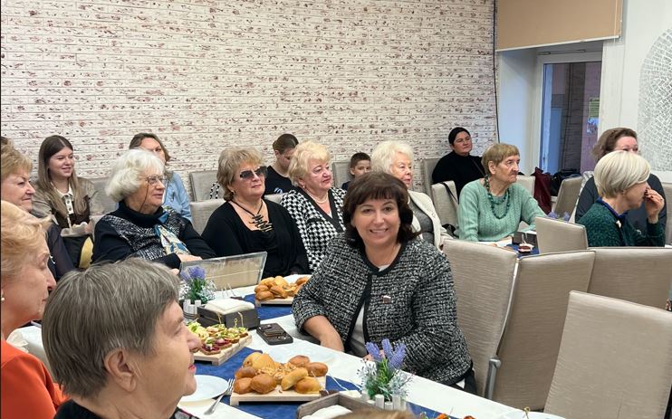 Жанна Скворцова поздравила женщин с Днем матери