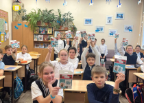 Жанна Скворцова оснастила школьников светоотражателями в рамках акции «Засвети пешехода»