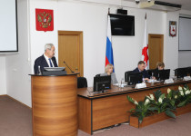 «Представленный сегодня проект — это настоящий интеграционный бюджет, который одновременно сохраняет и учитывает особенности всех территорий, вошедших в новый муниципалитет», - Марк Фельдман