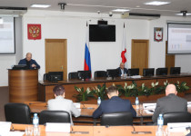 Владимир Поддымников-Гордеев провел очередное заседание постоянной комиссии Думы по патриотическому воспитанию, молодежной политике, физической культуре и спорту