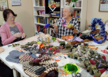 Рукодельницы объединяются для участия в акции «Новый Год в каждый окоп!»