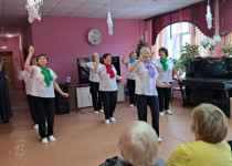 Танцевальная группа «КардиоРитмика» ТОС № 7 подарила яркие концерты в декабре