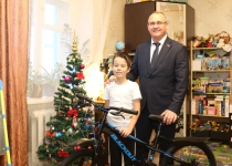 «Такие акции, как «Елка желаний» дарят детям  ощущение заботы и новогоднего чуда», — Евгений Чинцов