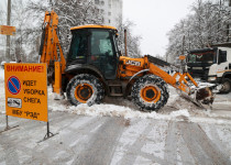 Станислав Прокопович: «Работа по очистке города от снега организована без выходных, в формате 24/7»