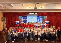 На территории ТОС № 5 в МБОУ «Школа №43» открыли Год единства народов России