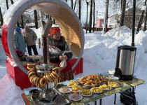 Депутаты городской Думы Нижнего Новгорода организовали масштабные масленичные гуляния для жителей своих округов