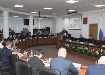 «Мы используем весь депутатский ресурс, чтобы рассказывать об опасности телефонного мошенничества и способах противодействия», - Евгений Чинцов