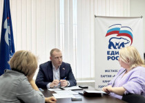 Дмитрий Игошин провел личный прием граждан в местной общественной приемной Канавинского района