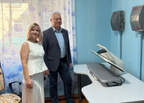 При содействии Михаила Рыхтика в детский сад № 430 приобретен гладильный пресс