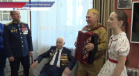 Евгений Чинцов и волонтёры Победы поздравили ветеранов