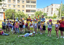 Дружить и побеждать: ТОС №5 провел праздник спорта в школе №43