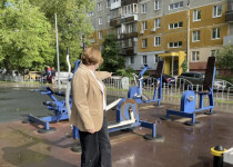 Ольга Балакина провела мониторинг состояния детских спортивных площадок на округе