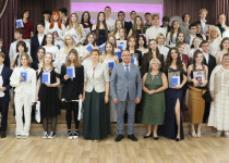 «Всегда помните о своих истоках - школе, учителях и родном городе», – Евгений Чинцов