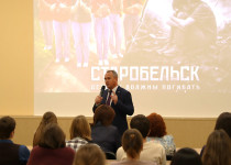 Евгений Чинцов и студенты НИУ Президентской академии почтили память жертв терактов в Беслане и Старобельске