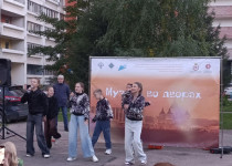 На улице Аркадия Гайдара прошёл праздник для соседей «Музыка во дворах!»
