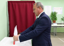 Депутаты городской Думы приняли участие в голосовании