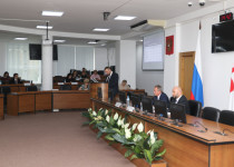 Члены профильной постоянной комиссии городской Думы  обсудили текущую работу с молодежью